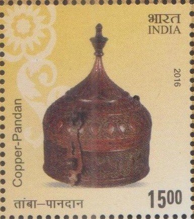 Container used to store Betel Leaf